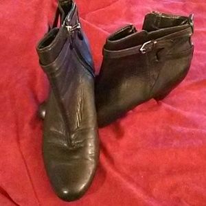 Edelman Black leather ankle boots